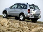 Toyota RAV4 5-Door 2003 года